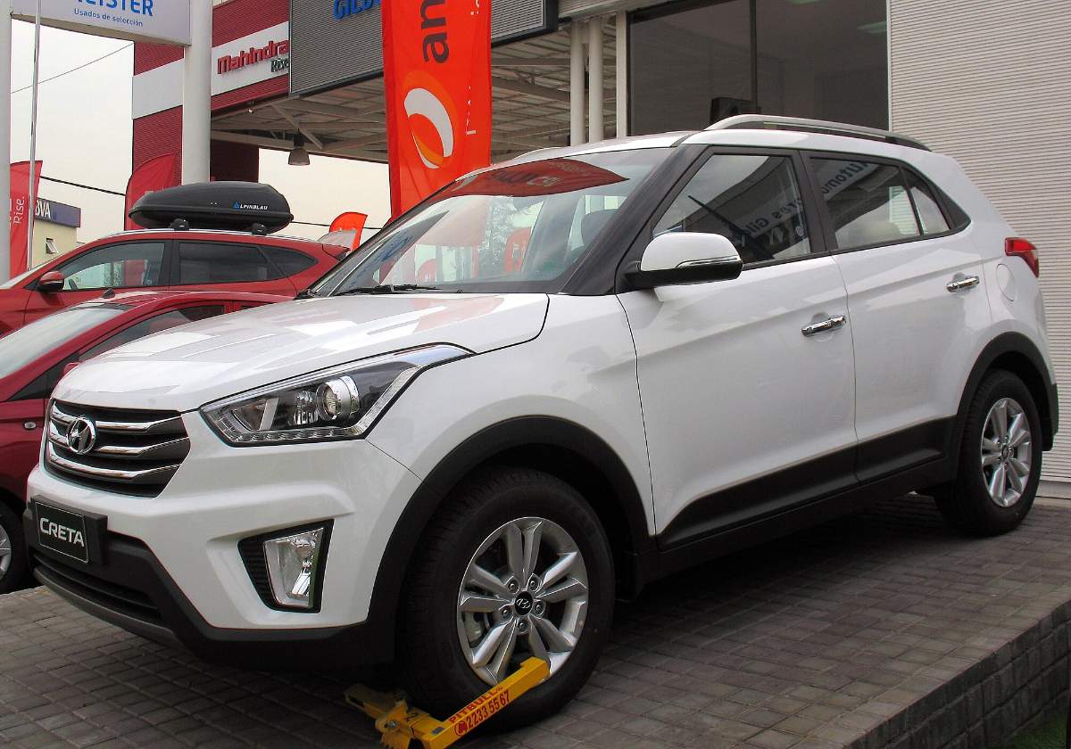 SUV Hyundai Creta 1.6 destacando economia de combustível na cidade e estrada