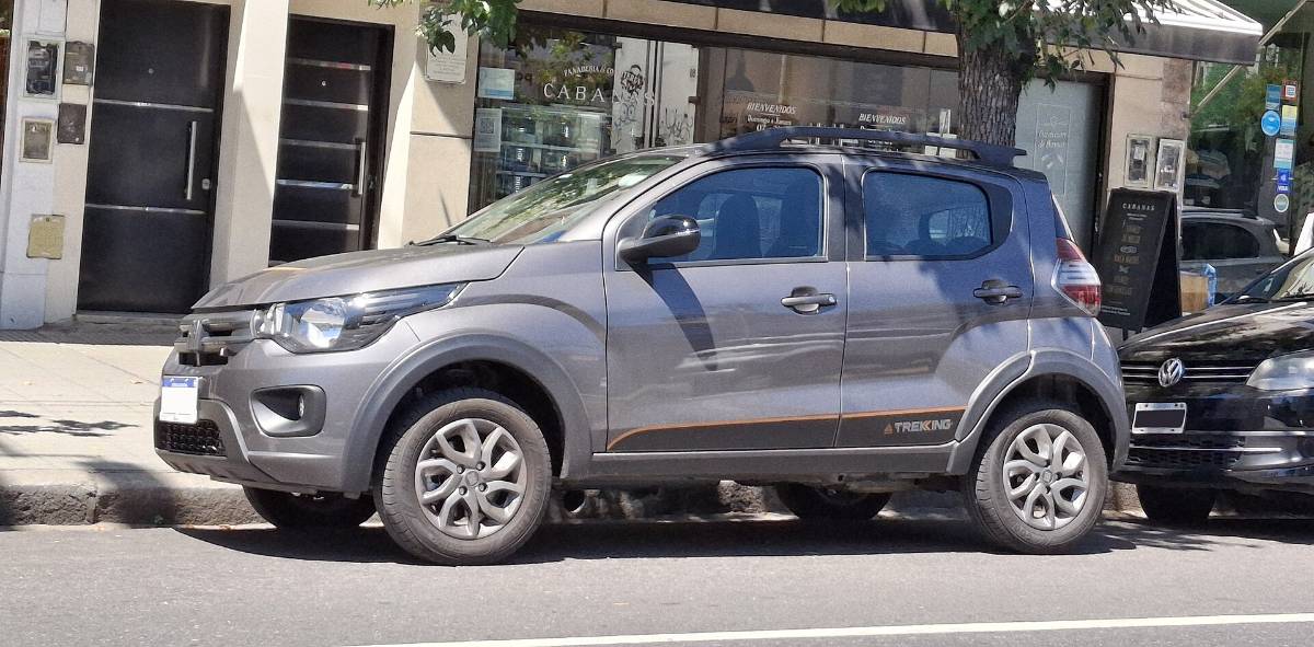 Mobi Trekking 2026: Melhor Carro Barato?