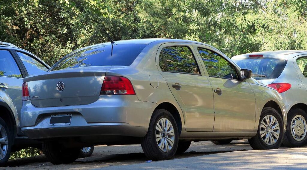 1000377547 Volkswagen Voyage 1.6 2013